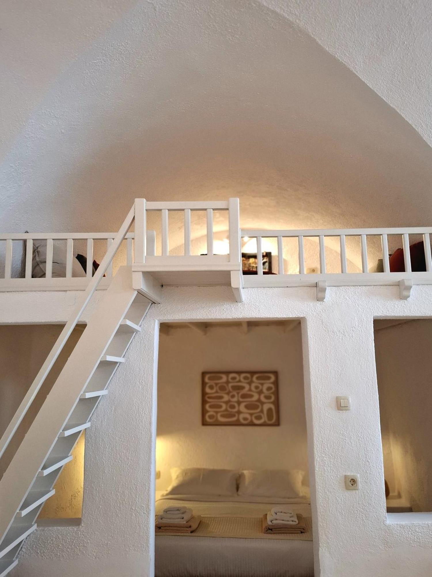 Mardanza Krokos Suites Imerovigli  Exteriör bild