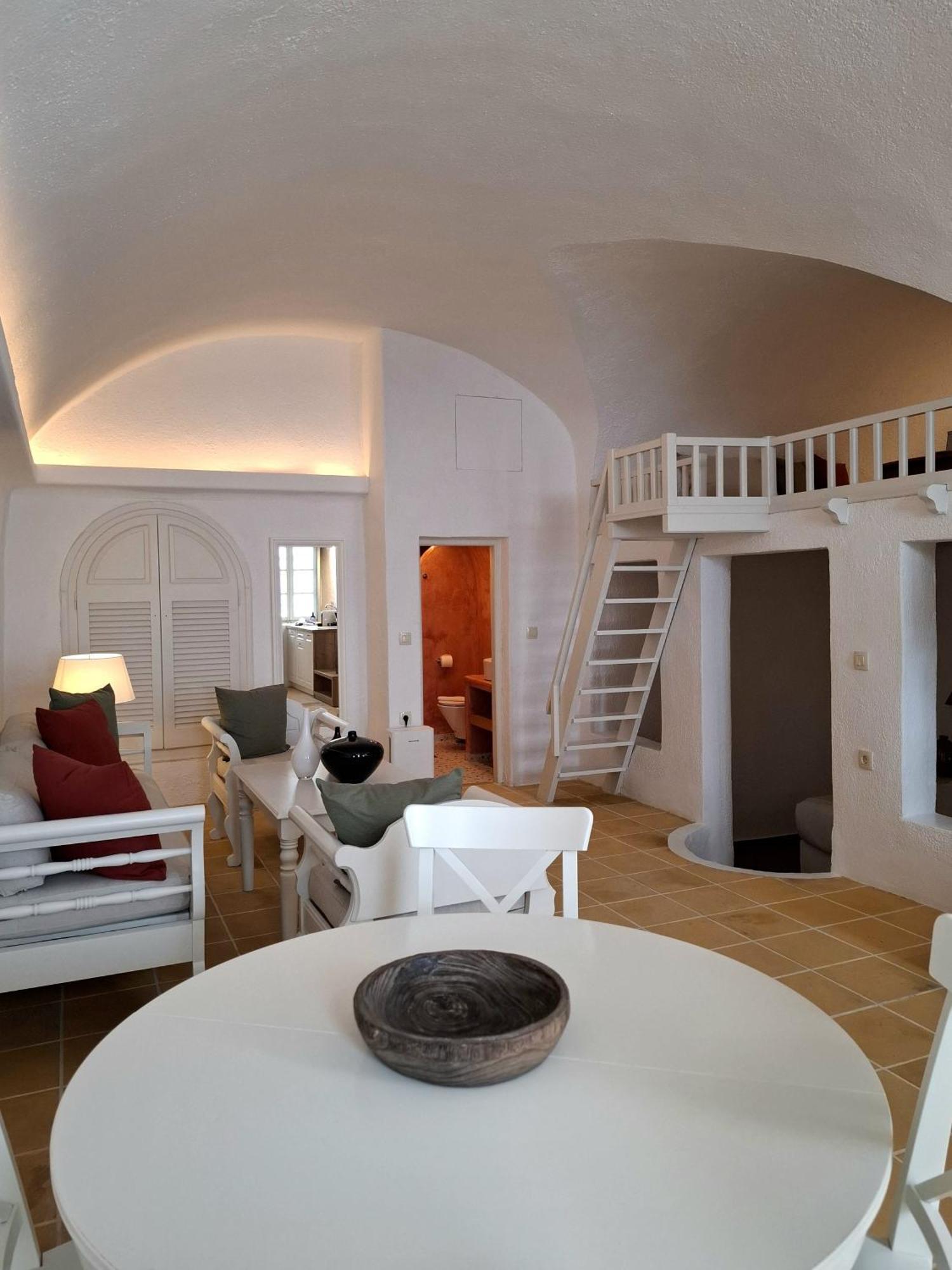 Mardanza Krokos Suites Imerovigli  Exteriör bild